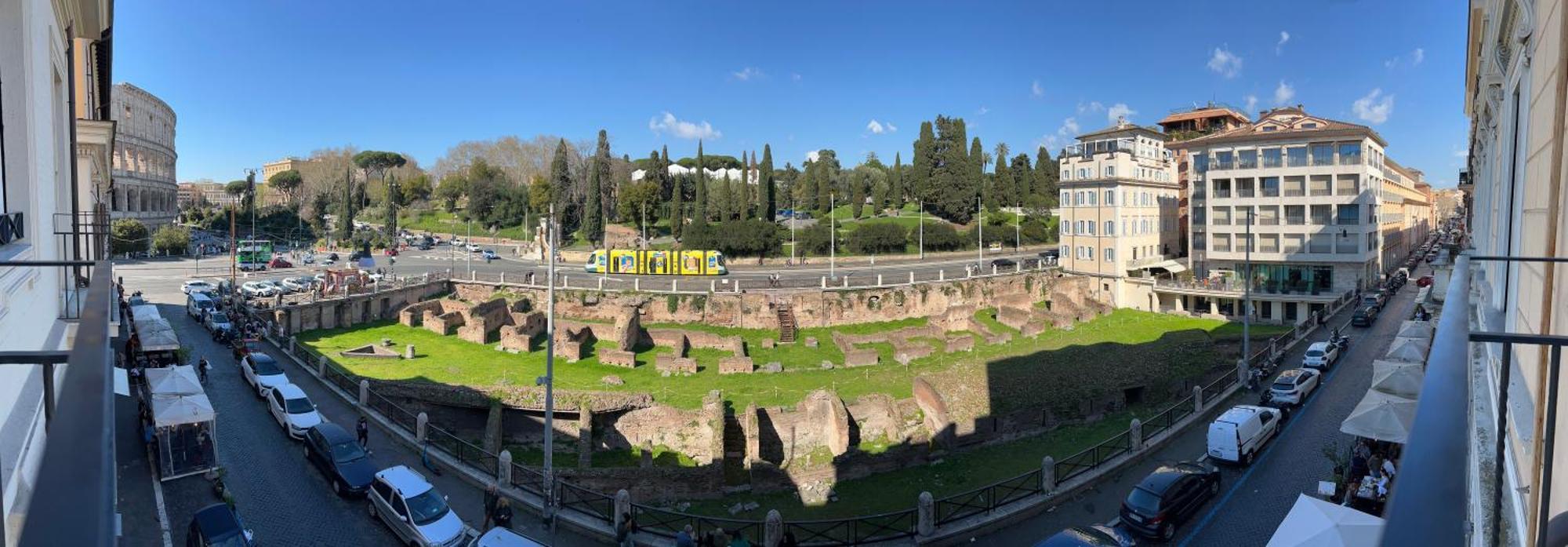 A Casa Di Lu, Al Colosseo - Guest House โรม ภายนอก รูปภาพ