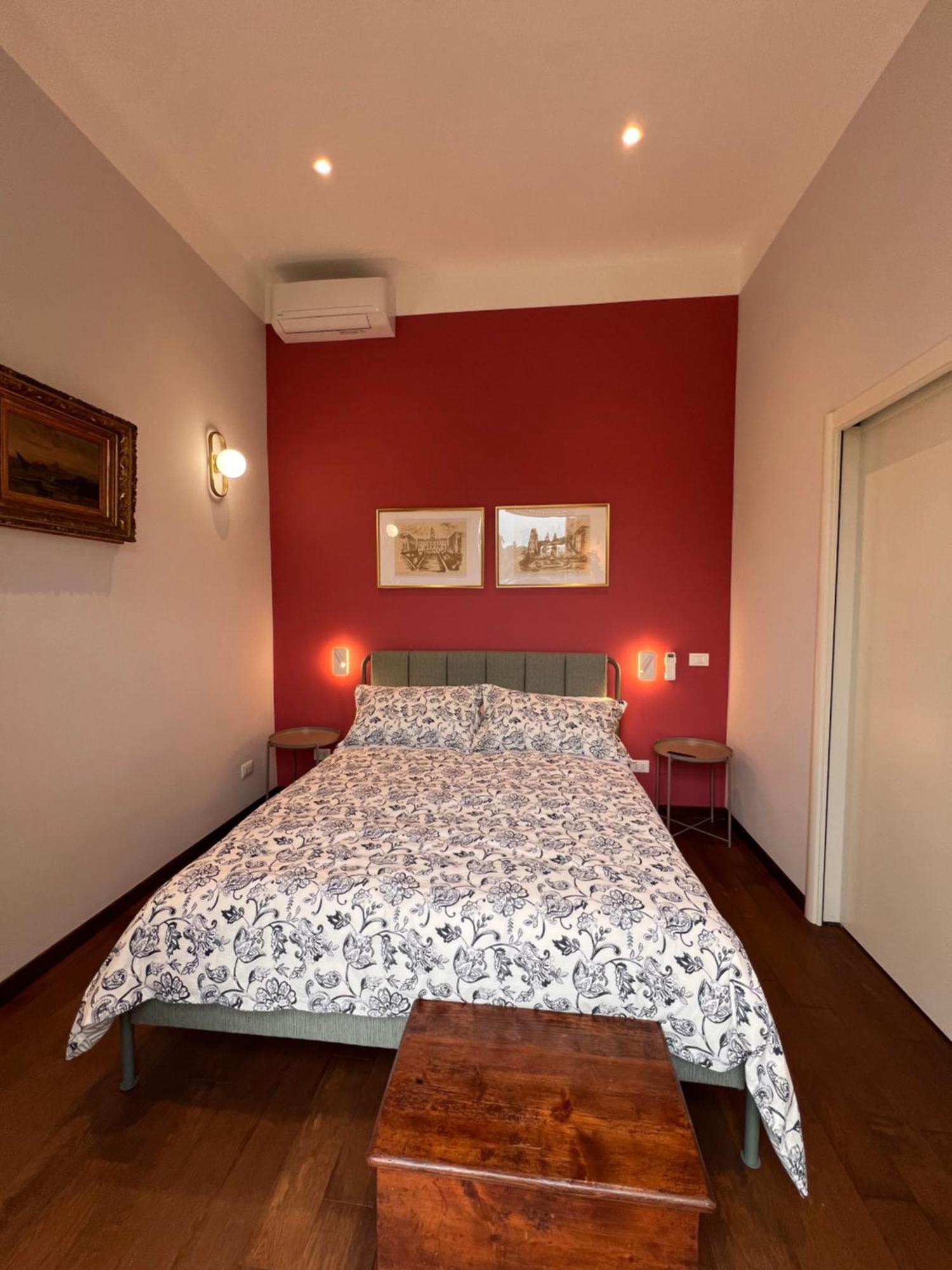 A Casa Di Lu, Al Colosseo - Guest House โรม ภายนอก รูปภาพ