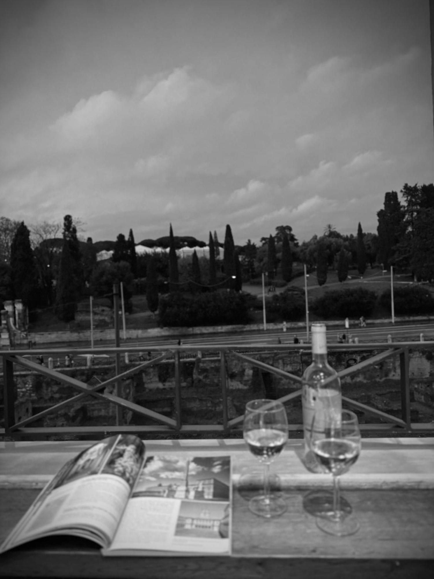 A Casa Di Lu, Al Colosseo - Guest House โรม ภายนอก รูปภาพ